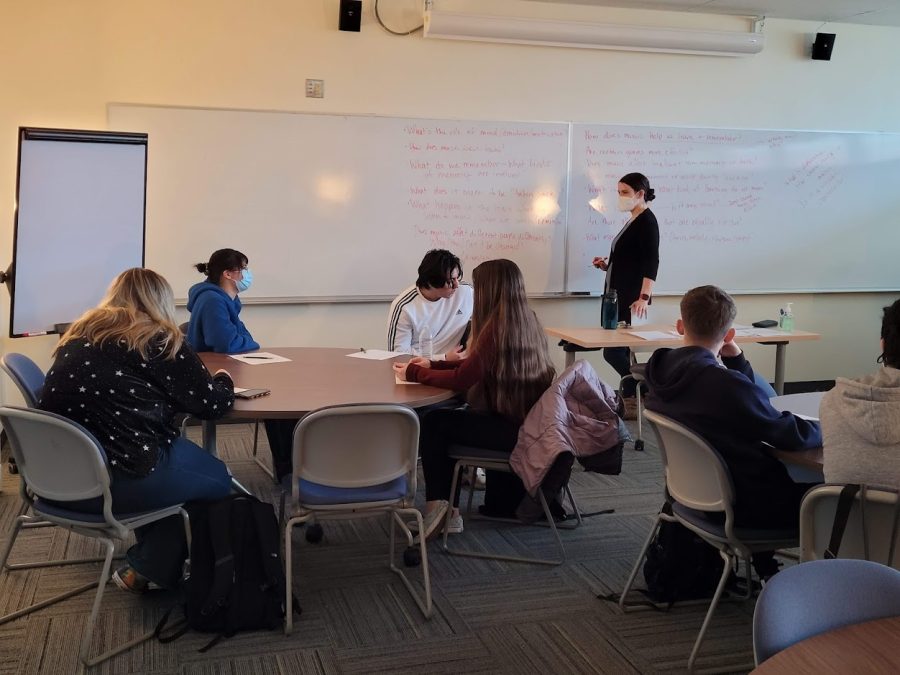Philosophy professor Rebecca Scott teaches a class. (Photo by Cole Altmayer.)