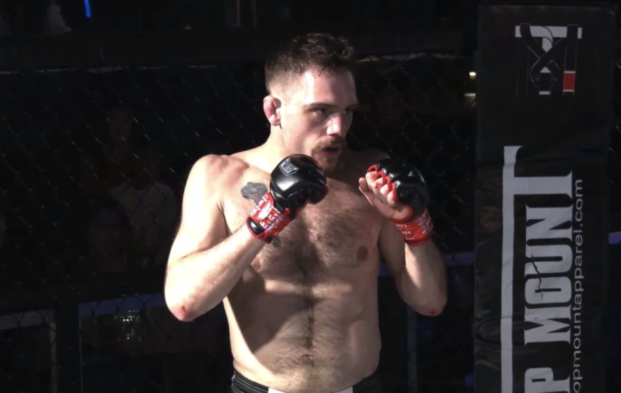 Former+Harper+student+and+wrestler+Dominic+Gallo+ready+to+make+a+strong+first+impression+in+his+MMA+debut.+%28Photo+by+Fight+Card+Entertainment%29+