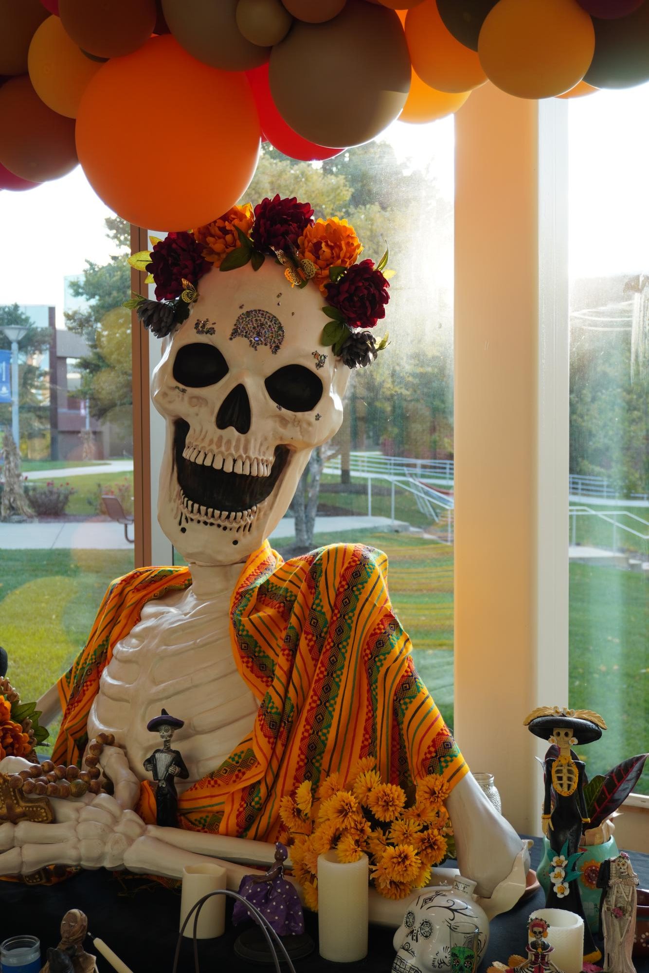 Celebración de Día de los Muertos mantenga la identidad de Latinx fuerte en Harper